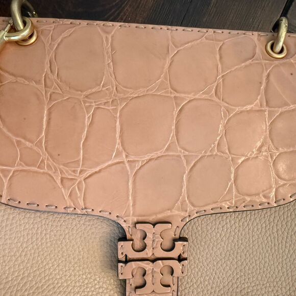 Tory Burch Mcgraw Croc Embossed Crossbody - Picture 9 of 12